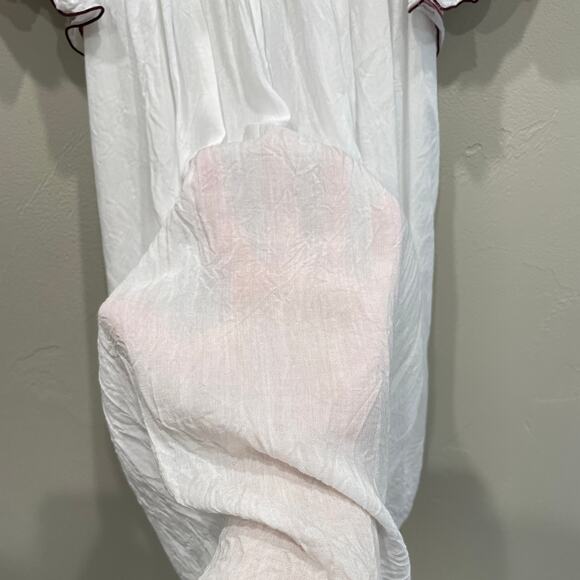 Poupette St. Barth White Embroidered Off the Shoulder Top - Size: 2 - Picture 4 of 7